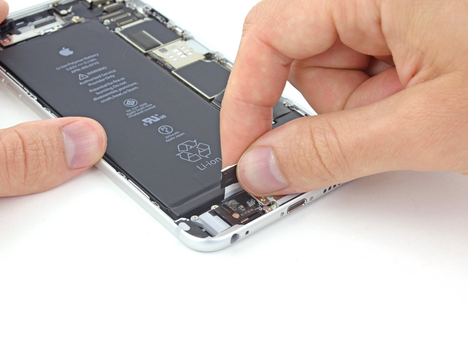Thay pin iPhone 6 dung lượng cao Pisen, Orizin chính hãng