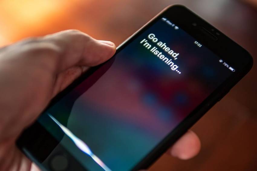 ứng dụng siri trên iphone là gì
