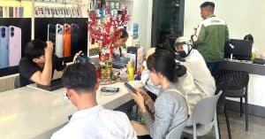 Khách nhận máy tại 126