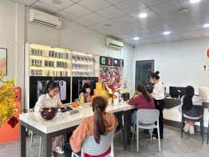 Khách nhận máy tại 126
