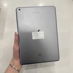 Mặt trước