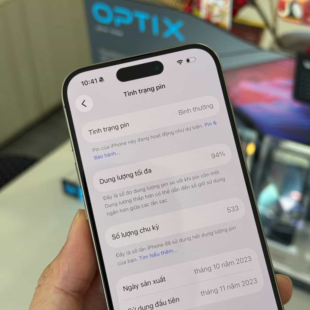 Màn hình Tình trạng pin iPhone 15 Pro cũ hiển thị phần trăm và số lần sạc tại 126.vn