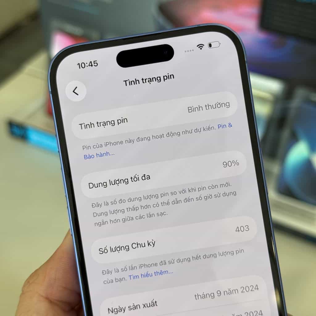 Màn hình Tình trạng pin iPhone 16 cũ hiển thị phần trăm và số lần sạc tại 126.vn