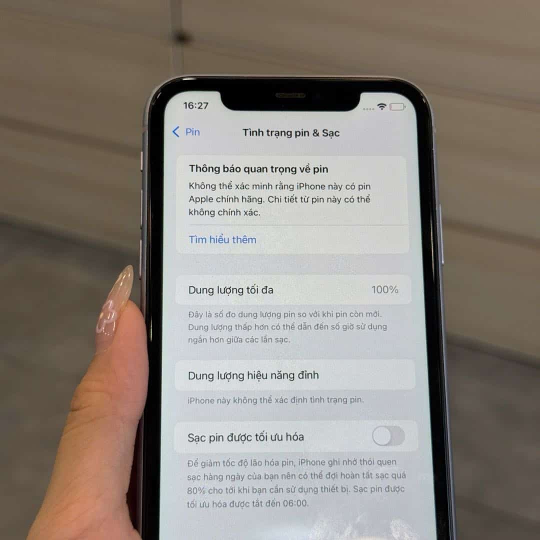 Màn hình Tình trạng pin của iPhone 11 cũ hiển thị phần trăm pin thật tại 126.vn
