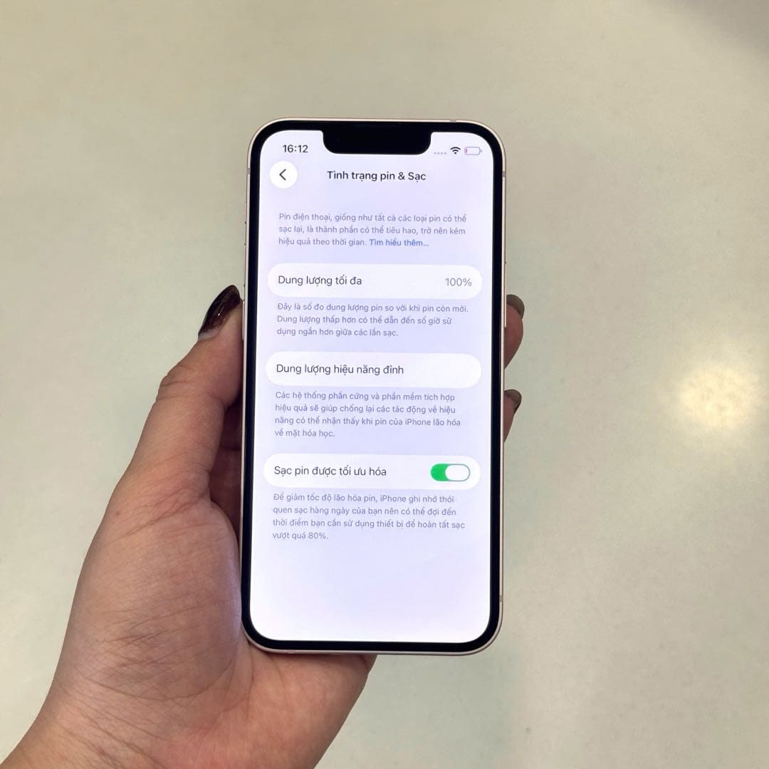 Màn hình Tình trạng pin của iPhone 13 mini cũ hiển thị phần trăm pin thật tại 126.vn