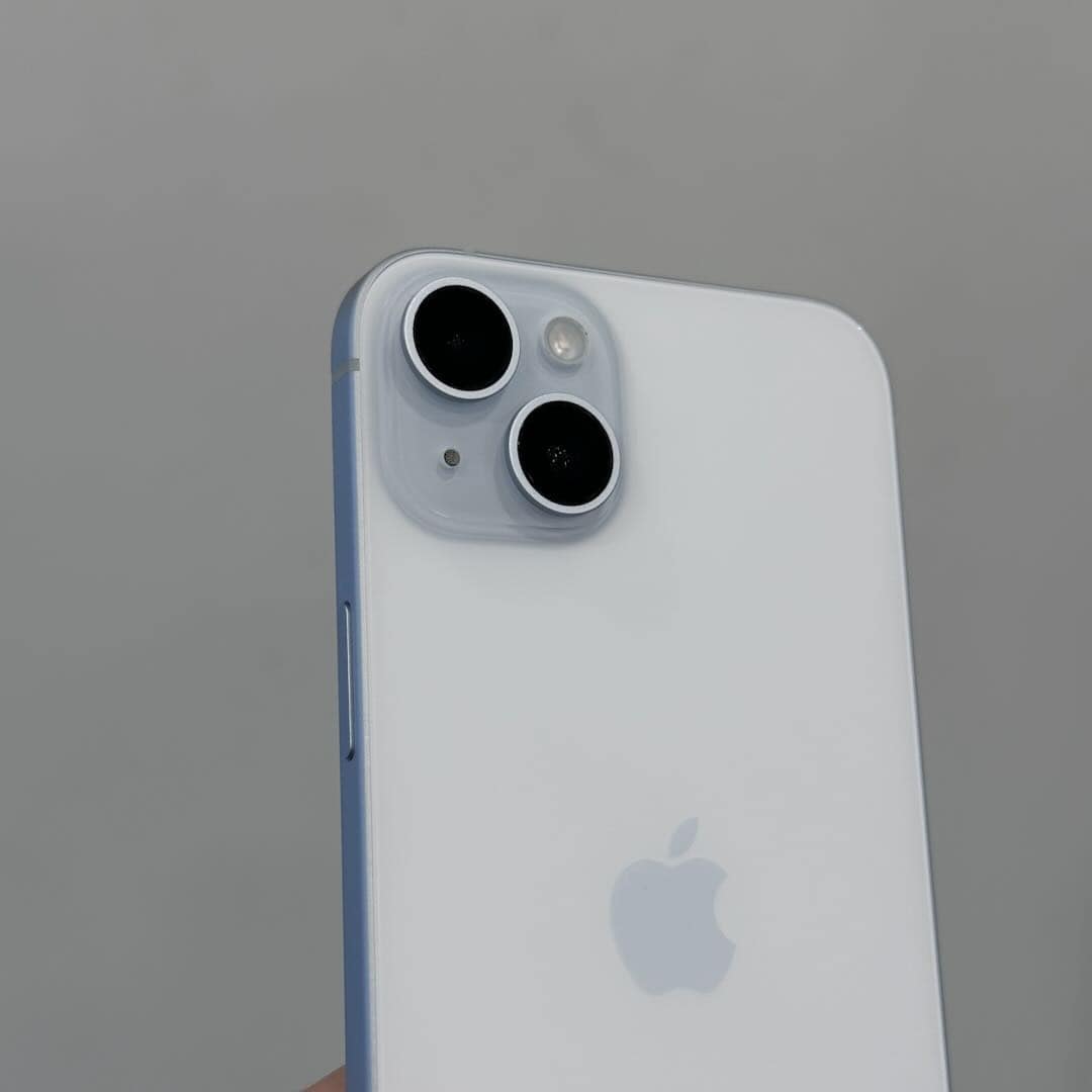 Cận cụm hai camera mặt lưng iPhone 15 Plus cũ tại 126.vn