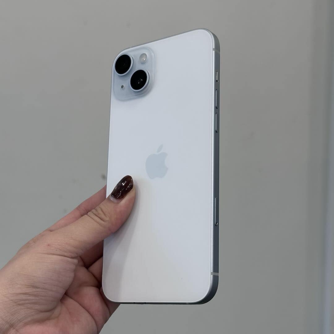iPhone 15 Plus cũ màu trắng 256GB mặt lưng nhuộm kính màn lớn tại 126.vn Vĩnh Long