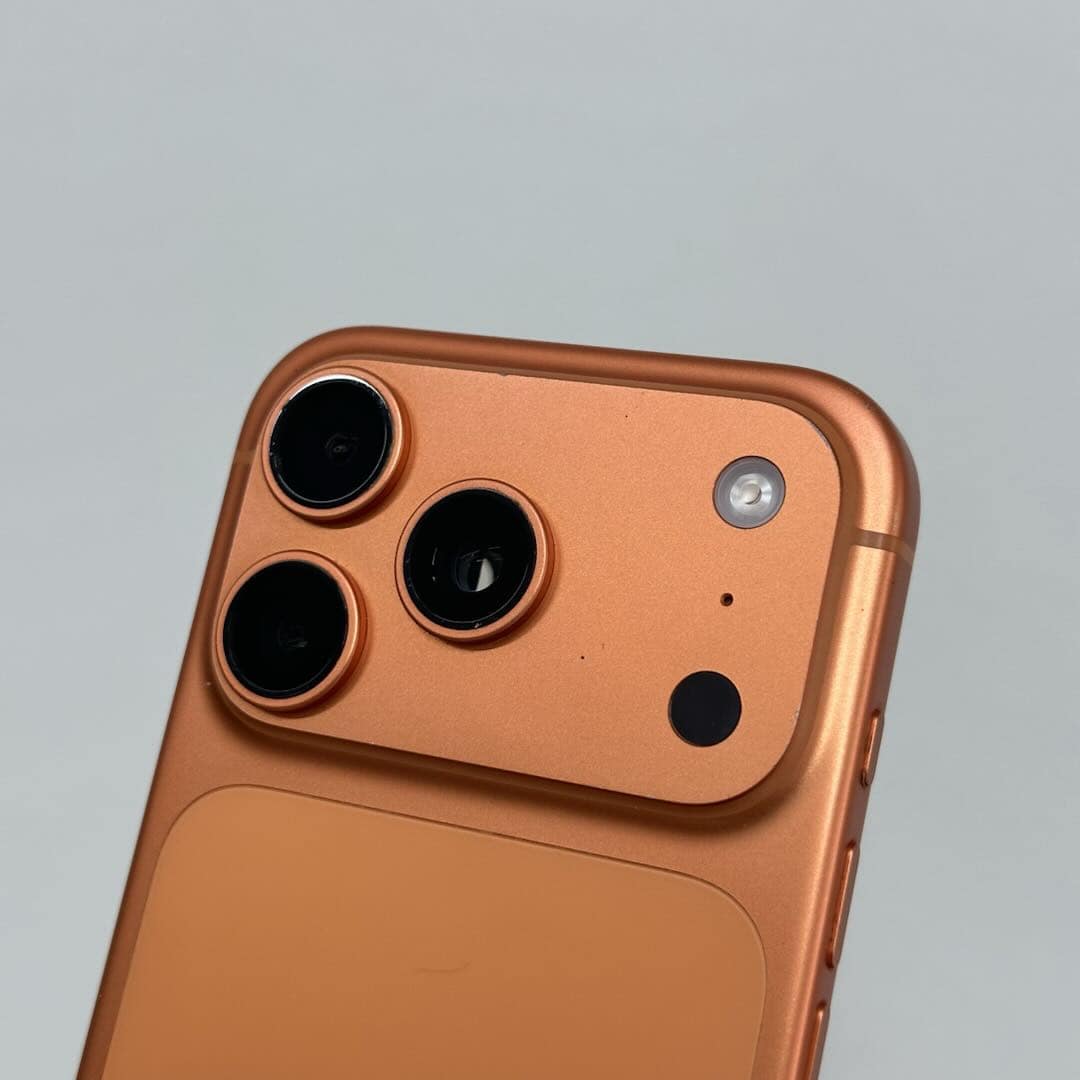Cận cụm ba camera 48MP tele zoom 4x của iPhone 17 Pro cũ tại 126.vn