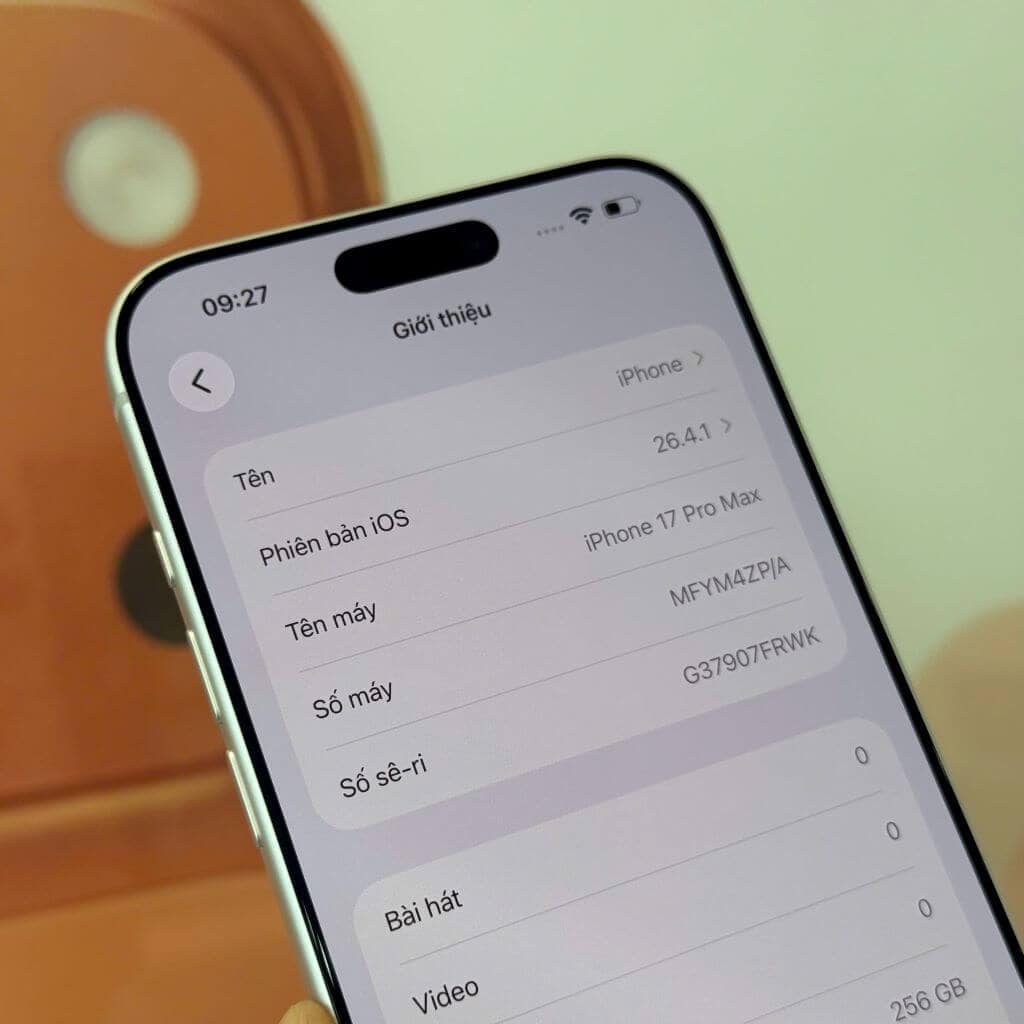 Màn hình Giới thiệu kiểm tra mã ZP/A của iPhone 17 Pro Max cũ tại 126.vn